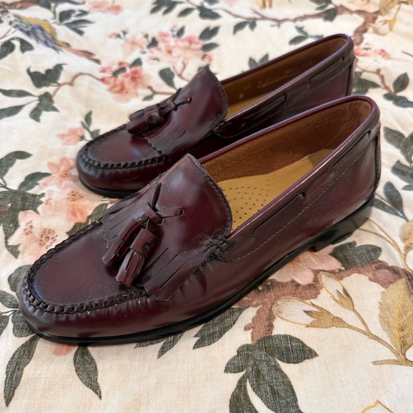 G.H. Bass & Co. Burgundy Tassel Loafers - Picture 2 of 10